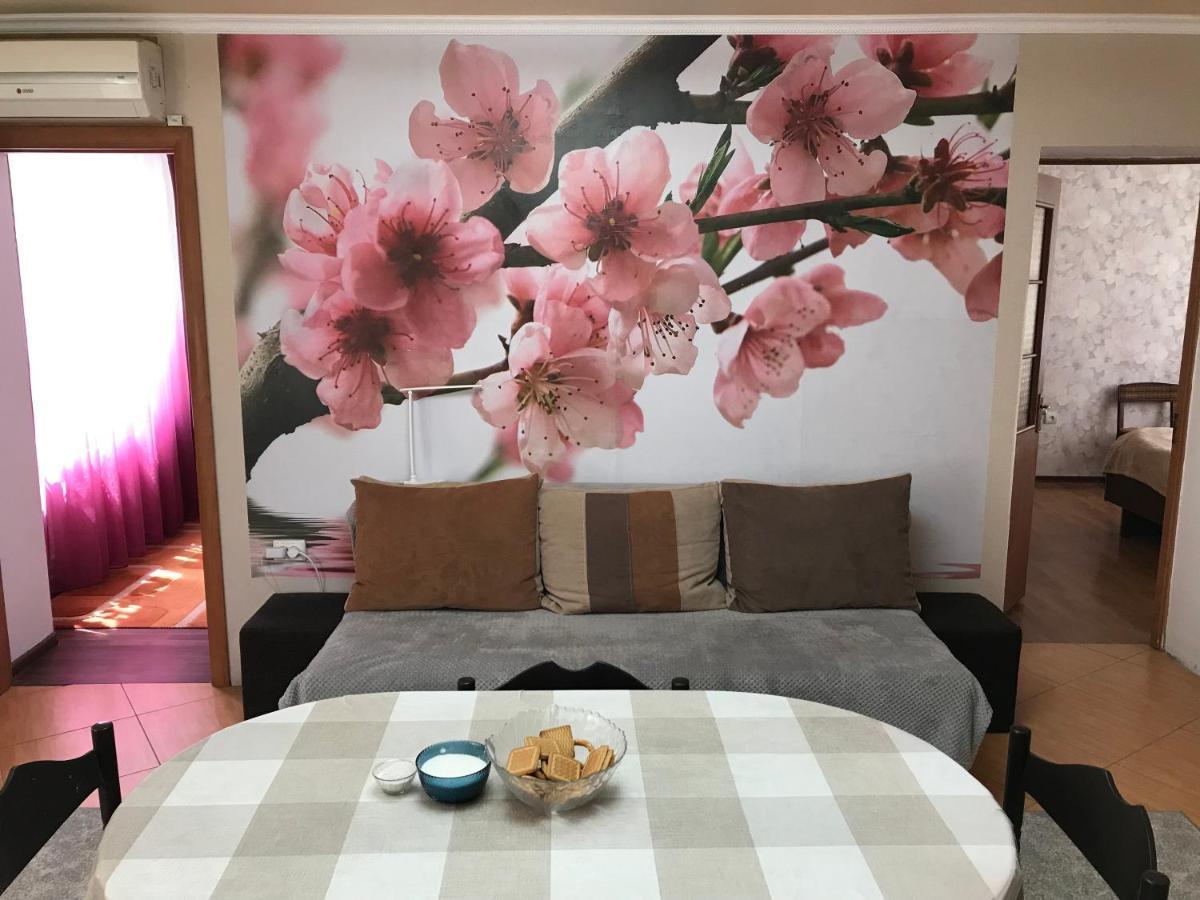 House Of Grace Hotel Reni Bagian luar foto