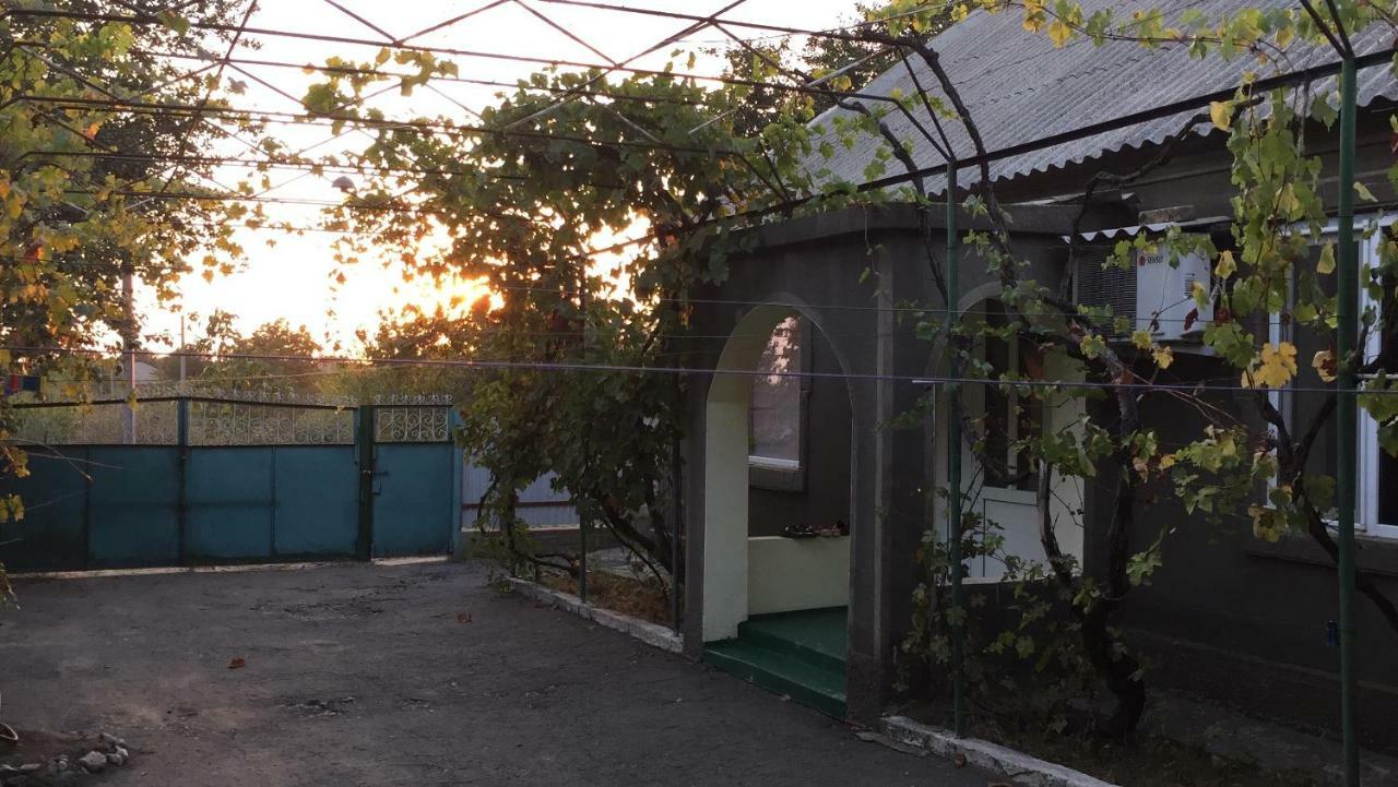House Of Grace Hotel Reni Bagian luar foto